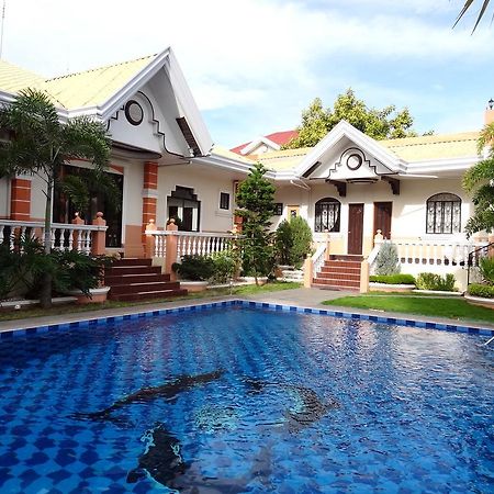 The Executive Villa Inn & Suites Davao City Exterior foto