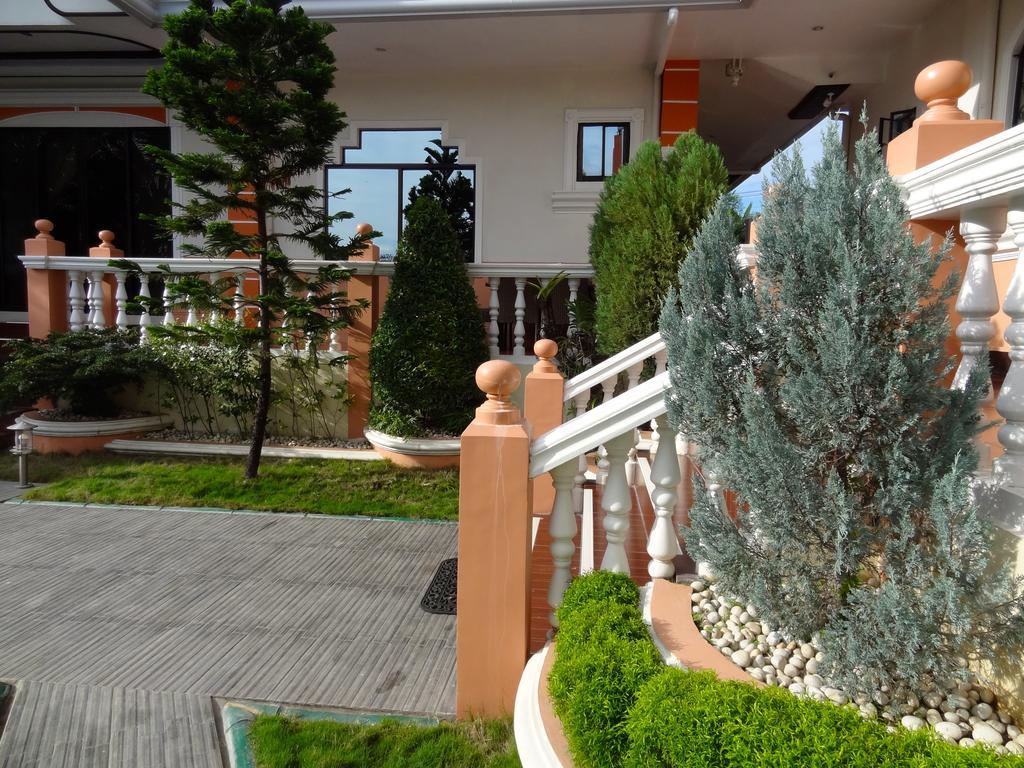 The Executive Villa Inn & Suites Davao City Exterior foto